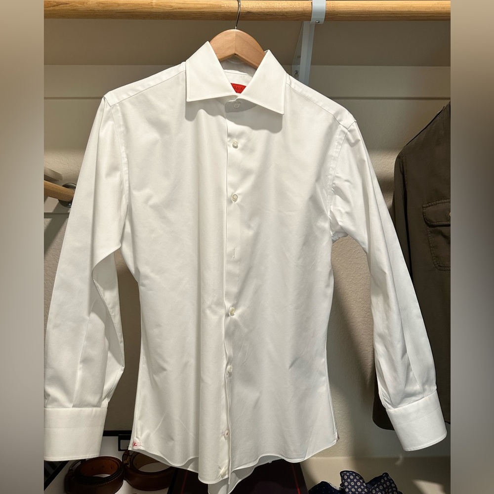 Isaia men’s dress shirt. 100% cotton. Measurements in description for size